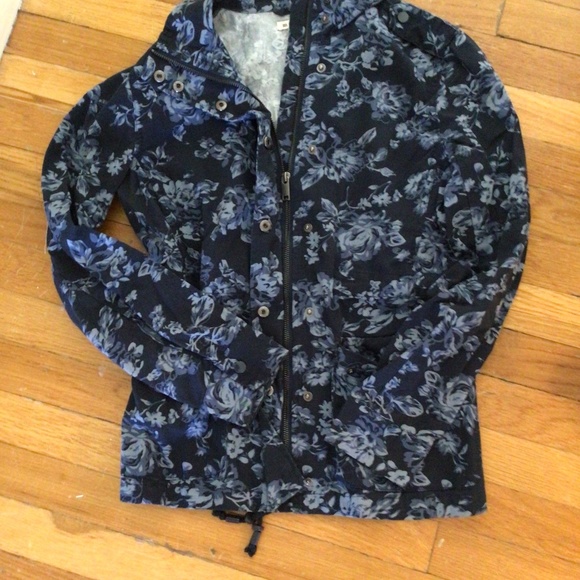 By Miami for Francescas EUC Floral denim jacket md - Picture 4 of 7